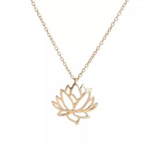 ✨🌸 JUST IN! Gold Lotus Flower Necklace 🌸✨
